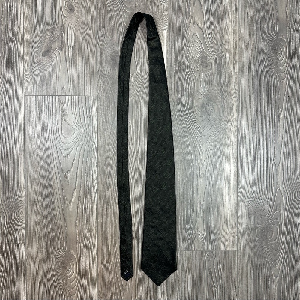 Reserve Dark Grey Silk Tie with Line Detail